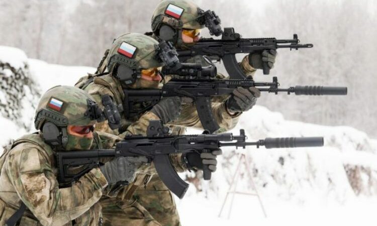 Ρωσία: Τροποποιείται το θρυλικό τουφέκι Καλάσνικοφ AK-12