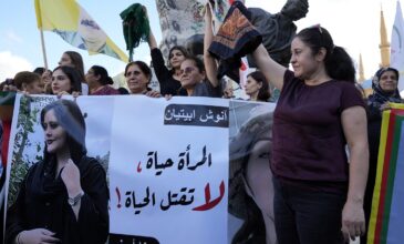 Χάος στο Ιράν: Tουλάχιστον 31 νεκροί στις διαδηλώσεις για τον θάνατο της Μαχσά Αμινί