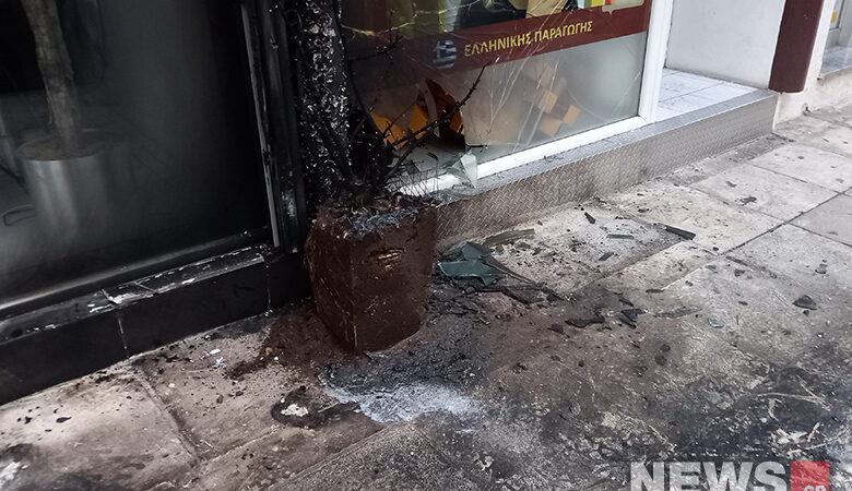 Καλλιθέα: Εμπρηστική επίθεση σε μαγαζί που πουλά donuts