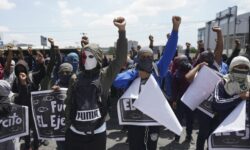 Οργή στο Μεξικό για τους εξαφανισμένους φοιτητές – Συμπλοκές διαδηλωτών με την Αστυνομία