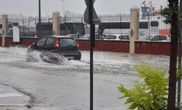 Κέρκυρα: Πλημμυρικά φαινόμενα από την έντονη βροχόπτωση στην πρωτεύουσα του νησιού