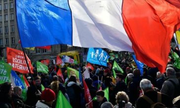Γαλλία: Απεργίες και διαδηλώσεις σε ολόκληρη την χώρα για τους μισθούς και τις συντάξεις