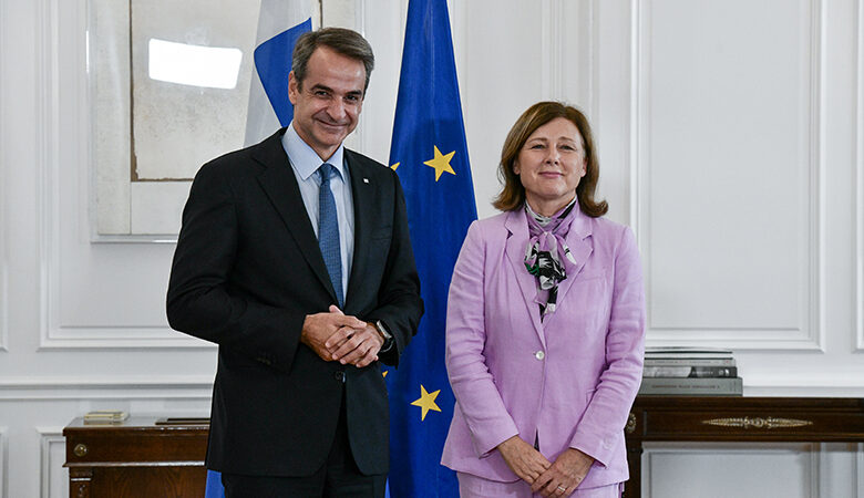 Συνάντηση Κυριάκου Μητσοτάκη με την αντιπρόεδρο της Ευρωπαϊκής Επιτροπής Βιέρα Γιούροβα