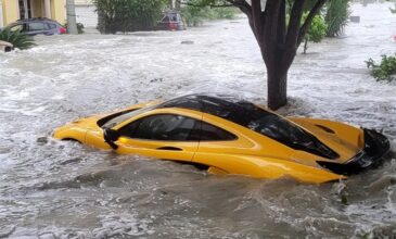 ΗΠΑ – Φλόριντα: Ο κυκλώνας Ίαν κατέστρεψε McLaren αξίας 1 εκατ. δολαρίων