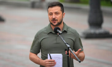 Ουκρανία: Ο Ζελένσκι ζητεί να σταλεί πιο γρήγορα στρατιωτική βοήθεια στη χώρα του
