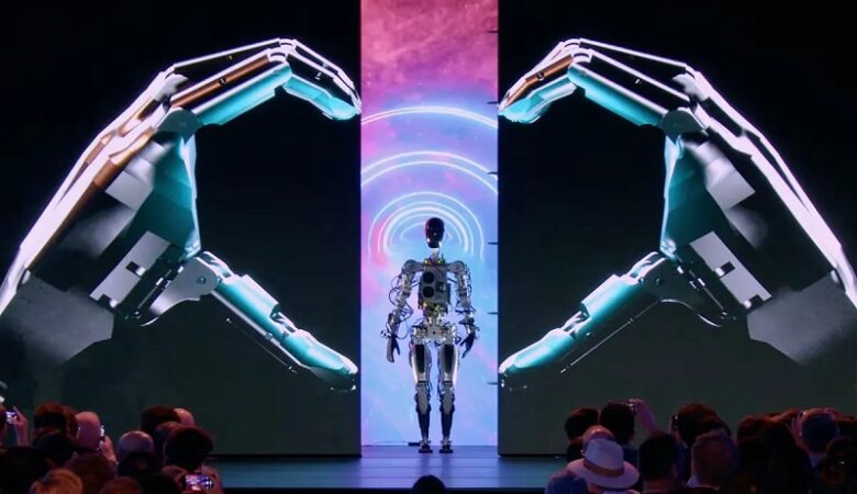 Ο Ίλον Μασκ παρουσίασε το ανθρωποειδές ρομπότ Optimus