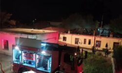 Κοζάνη: Φωτιά στο ιστορικό δημαρχείο Σερβίων – Καταστράφηκε ο πρώτος όροφος