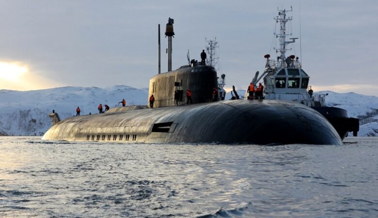 Συναγερμός στο ΝΑΤΟ για ρωσικό πυρηνικό υποβρύχιο που απέπλευσε από τη βάση του