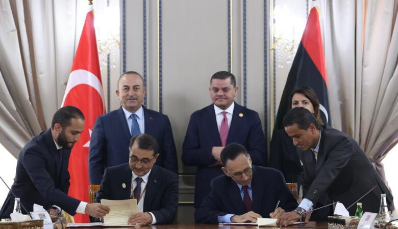Συμφωνία για έρευνες υδρογονανθράκων εντός του χώρου του Τουρκολιβυκού μνημονίου υπέγραψε με τη Λιβύη ο Τσαβούσογλου