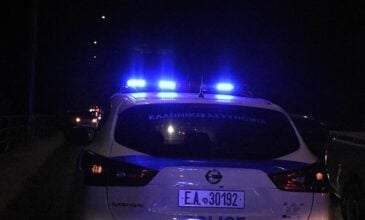 Εμπρησμός σε δύο αυτοκίνητα τα ξημερώματα στη Γλυφάδα