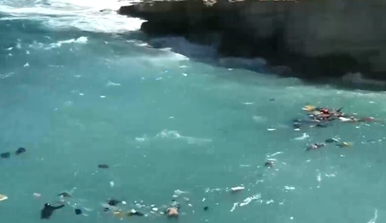 Κύθηρα: Εικόνες σοκ με επτά πτώματα μεταναστών να παραμένουν στην φουρτουνιασμένη θάλασσα