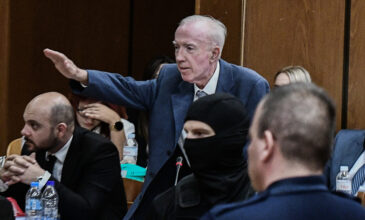 Δίκη Χρυσής Αυγής: Παρέμβαση του προέδρου του ΔΣΑ για το ναζιστικό χαιρετισμό μέσα στην αίθουσα