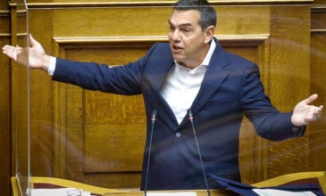 Τσίπρας: Ο Μητσοτάκης είναι μια πολιτική στρουθοκάμηλος