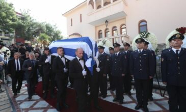Αλέξανδρος Νικολαΐδης: Πλήθος κόσμου στην κηδεία του – Τραγικές φιγούρες τα μέλη της οικογένειας του