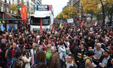Γαλλία: Λαϊκή οργή και διαδηλώσεις για την ακρίβεια και τις ελλείψεις καυσίμων
