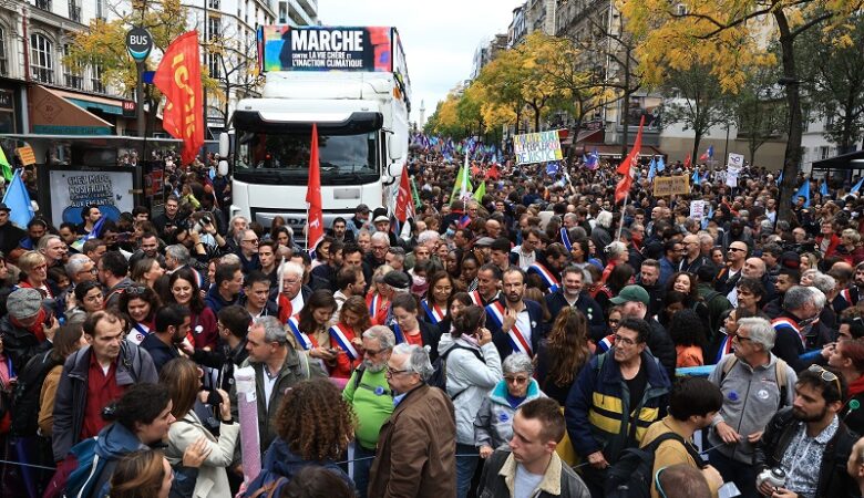Γαλλία: Λαϊκή οργή και διαδηλώσεις για την ακρίβεια και τις ελλείψεις καυσίμων