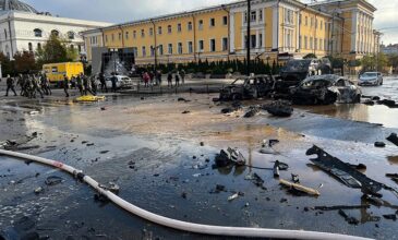 Πόλεμος στην Ουκρανία: Ισχυρές εκρήξεις και σειρήνες στο κέντρο του Κιέβου
