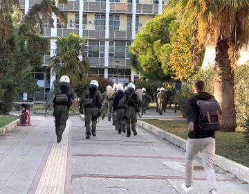 Εκκένωση κατάληψης στην Ιατρική Σχολή του ΑΠΘ