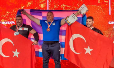 Προκαλούν παντού οι Τούρκοι: Έκοψαν τον ελληνικό εθνικό ύμνο στην απονομή του παγκόσμιου πρωταθλητή Χαραλαμπόπουλου