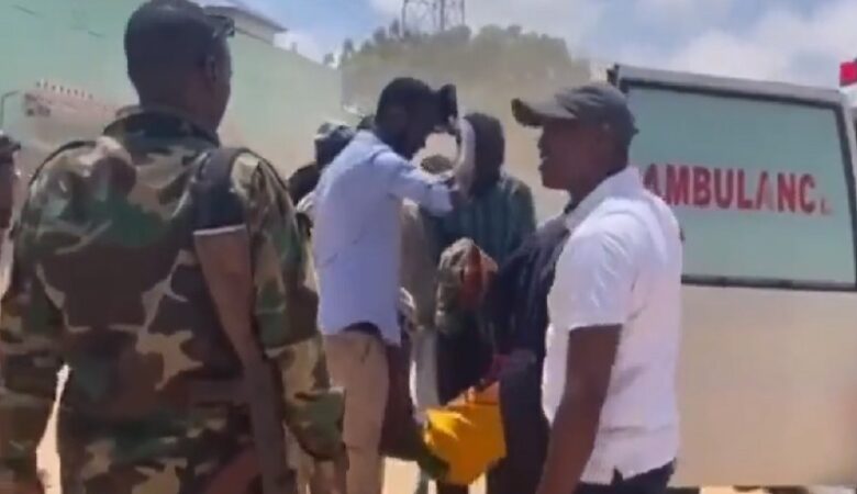 Σομαλία: Παγιδευμένο με εκρηκτικά αυτοκίνητο εξερράγη σε ξενοδοχείο