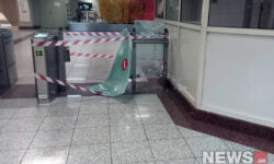 Μετρό Άγιος Ιωάννης: Χούλιγκανς έκαναν ζημιές σε ακυρωτικά μηχανήματα και ΑΤΜ