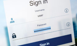 Τι κίνδυνος υπάρχει αν κάνεις login μέσω Google ή Facebook