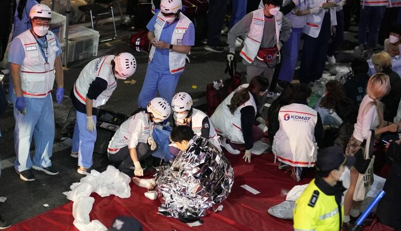 Νότια Κορέα – Τραγωδία στο Halloween: «Aνεπαρκή» ήταν τα μέτρα ελέγχου του πλήθους, παραδέχεται ο αρχηγός της αστυνομίας