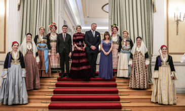 Επίσημο δείπνο προς τιμήν του Βασιλιά και της Βασίλισσας της Ολλανδίας στο Προεδρικό Μέγαρο – Δείτε εικόνες