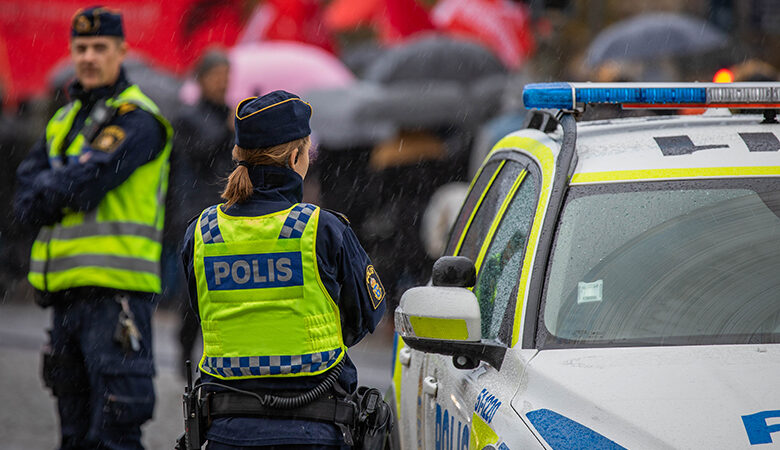 Σε κατάσταση σοκ η Σουηδία μετά τη δολοφονία πατέρα από συμμορία νέων μπροστά στον γιο του