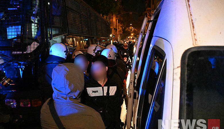 ΕΛ.ΑΣ. για τα επεισόδια στο κέντρο της Αθήνας: Συνελήφθησαν 16 άτομα