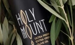 Ελαιόλαδο HOLY MOUNT από την Ουρανούπολη Χαλκιδικής: extra παρθένο βιολογικό προϊόν από τις πλαγιές του Άθωνα