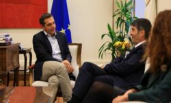 Τσίπρας στον Γάλλο πρέσβη: Στόχος η εξασφάλιση της συμμετοχής της ελληνικής αμυντικής βιομηχανίας στις σχετικές συμβάσεις με την Γαλλία