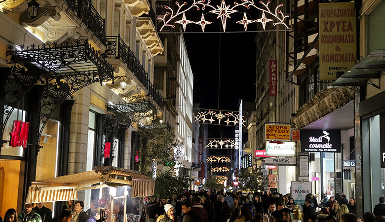 Πώς θα ψωνίσουν οι Έλληνες καταναλωτές τα Χριστούγεννα – Ποια προϊόντα προτιμούν