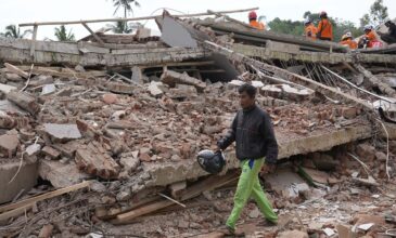 Ινδονησία: Τραγωδία χωρίς τέλος μετά τον σεισμό στη Δυτική Ιάβα