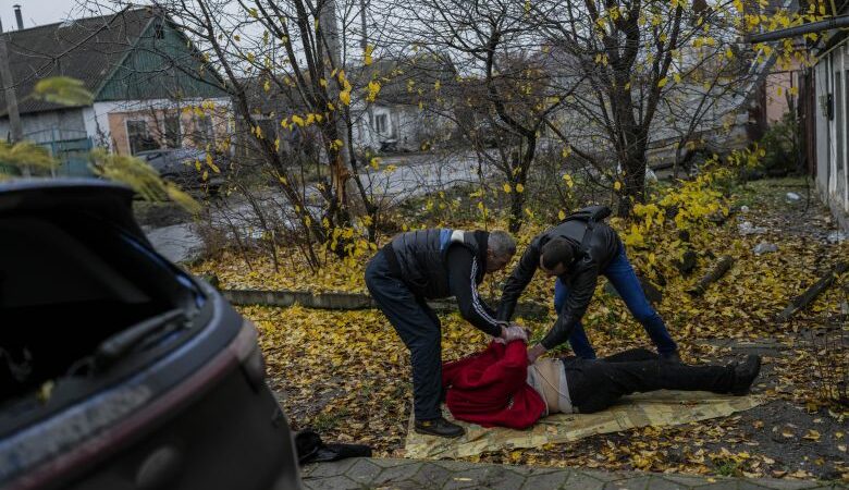 Ουκρανία: 15 άμαχοι νεκροί σε ρωσικό βομβαρδισμό στη Χερσώνα