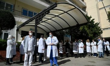 Μπαράζ κινητοποιήσεων με 24ωρες απεργίες από τους νοσοκομειακούς γιατρούς