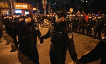 Κίνα: Τηλεφωνικές ανακρίσεις διαδηλωτών και συλλήψεις από τα social media