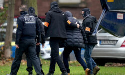 Γερμανία: Οκτώ στελέχη από την οργάνωση «Πολίτες του Ράιχ» έχουν προφυλακιστεί