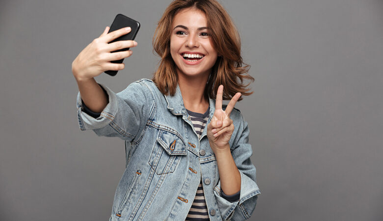 Facebook: Πώς θα χρησιμοποιεί τις selfies για να σκανάρει την ηλικία σου