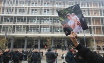 Θεσσαλονίκη: Έως τη Δευτέρα η απόφαση για την προφυλάκιση ή μη του αστυνομικού που πυροβόλησε τον 16χρονο