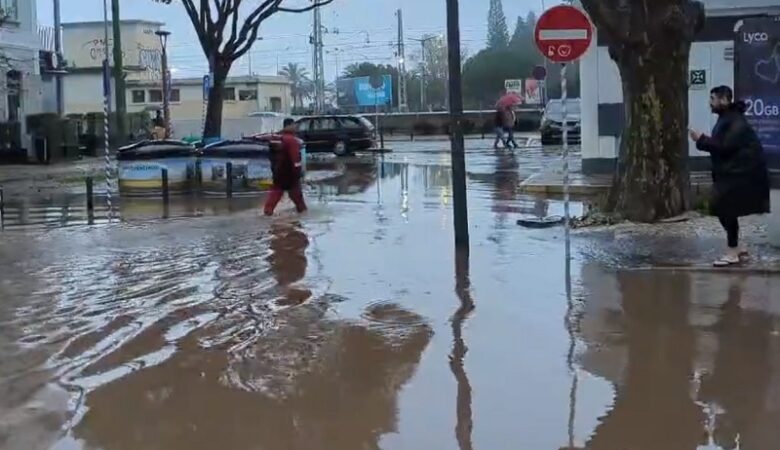 Πορτογαλία: Σφοδρές βροχοπτώσεις και πλημμύρες «παρέλυσαν» τη Λισαβόνα