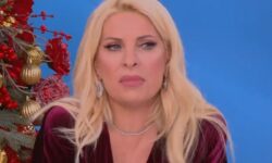 Ελένη Μενεγάκη για την τραγωδία στα Τέμπη: «Το πένθος όλων των Ελλήνων συνεχίζεται»