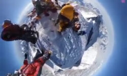 Πώς φαίνεται η Γη από την κορυφή του Έβερεστ – Δείτε το εντυπωσιακό βίντεο