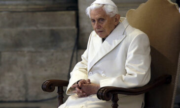 Βατικανό: Η κατάσταση του πρώην πάπα Βενέδικτου παραμένει σοβαρή αλλά σταθερή