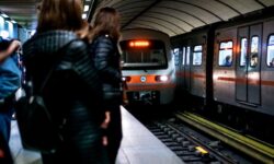 Πότε θα πραγματοποιηθούν τα τελευταία δρομολόγια σε Μετρό και Τραμ την παραμονή της Πρωτοχρονιάς