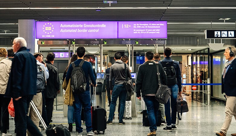 Γερμανία: «Παρατηρητήριο παραλλαγών» του κορονοϊού στα ευρωπαϊκά αεροδρόμια προτείνει ο υπουργός Υγείας