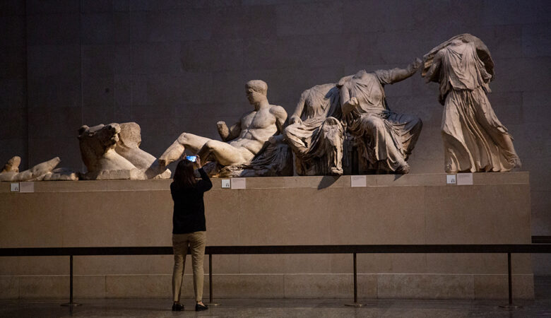 Πρόεδρος του Βρετανικού Μουσείου: «Τα Γλυπτά του Παρθενώνα θα μπορούσαν να επιστραφούν προσωρινά στην Ελλάδα με ανταλλαγές»