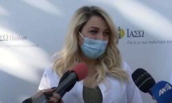 Κωνσταντίνα Σπυροπούλου: «Λύγισε» κατά την έξοδό της από το μαιευτήριο