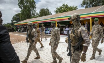 Ο κυβερνητικός στρατός του Μάλι πλησιάζει τη στρατηγικής σημασίας πόλη Κιντάλ στον βορρά