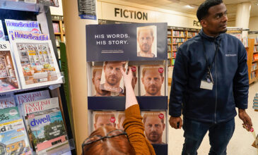 Βρετανία: Το βιβλίο του Χάρι πούλησε 1,4 εκατομμύρια αντίτυπα κατά την πρώτη ημέρα κυκλοφορίας του
